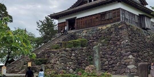 Eine Burg in Japan, welche die japanische Geschichte wieder erweckt.