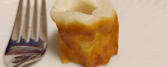 Die japanische Küche liebt Fisch und somit gibt es auch Fischpastete in Form einer Röhre.