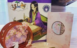 Die japanische Kirschblüte alias Sakura ist eines der ersten Anzeichen des japanischen Frühlings.