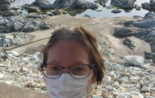 Manuela Ito-Loidl schickt dir schöne Grüße von der japanischen Küste.