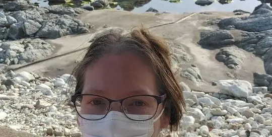 Manuela Ito-Loidl schickt dir schöne Grüße von der japanischen Küste.