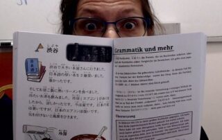 Das Buch Japanisch lesen für Anfänger von Manuela Ito-Loidl ist der perfekte Start um Japanisch lesen zu lernen.