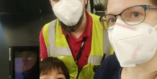 Auf der Reise nach Japan traf Manuela Ito-Loidl mit ihrer Familie auf einen Japanischschüler von japansichlernen.at.