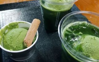 Japanische Küche mit Matcha bei dem Matcha-Event in dem japanischen Tempel.
