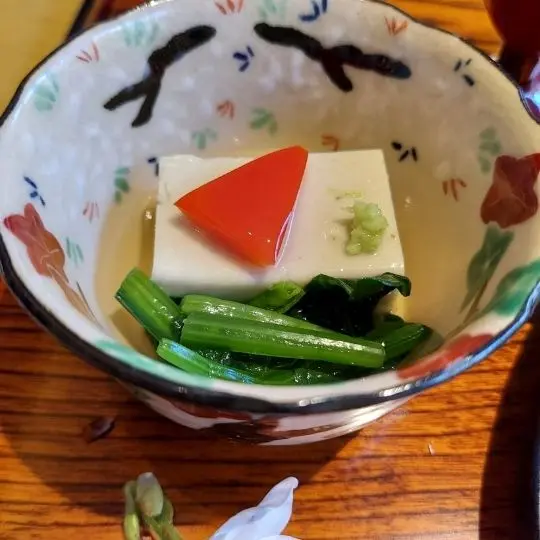 Japanisches Essen wird meist sehr hübsch dekoriert.