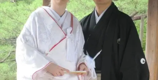 Jedes Jahr wieder wird Manuela Ito-Loidl von japanischlernen.at auf ihren Hochzeitstag mit ihrem japanischen Ehemann erinnert.