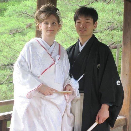 Jedes Jahr wieder wird Manuela Ito-Loidl von japanischlernen.at auf ihren Hochzeitstag mit ihrem japanischen Ehemann erinnert.