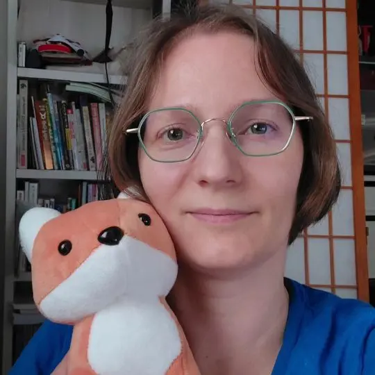 Ich habe heute Nachmittag mit meinem Team ein weiteres Meeting für unser neues A1 Kursbuch gehabt. Und am Vormittag habe ich letzte kleine Anpassungen mit meinem englischsprachigen Korrekturleser für mein erstes Buch auf Englisch besprochen.