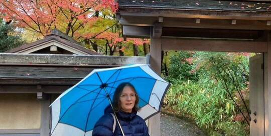 Kürzlich kam mich einer meiner Kursteilnehmer hier in Fukui besuchen. Fukui ist eine schöne Präfektur mit super Essen, viel zum Ansehen (Dinos, Schreine, Tempel, neu aufgebaute Stadt aus dem Mittelalter, schöner Garten mit Adeligen-Residenz, interessanen Museen...) und wenig Touristen. Wir sind auch seit März diesen Jahres mit Shinkansen zu erreichen. Wer also eine Alternative zu Kyoto sucht...