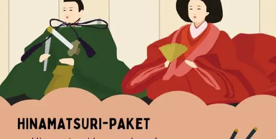 Das Hinamatsuri in Japan ist ein Fest (matsuri, 祭り、まつり) für die (kleinen) Mädchen. Bis an diesem Tag bzw. zu dieser Zeit im Jahr – werden wunderschöne Puppen hervorgeholt und im traditionellen Tatami-Zimmer (和室、わしつ, washitsu – traditioneller japanischer Raum) ausgestellt.