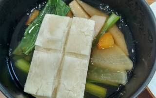 Es braucht sich keiner Sorgen um mich machen, ich lebe noch (nach dem Mochi in der Neujahrssuppe)