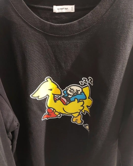 Aktuell mache ich Reisebegleitung in Tokyo. Heute waren wir unter anderem im PopupStore von Square Enix. Meine Kundin hat gut zugeschlagen.